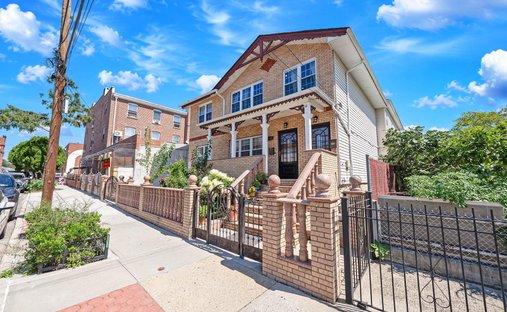 House in New York, New York, United States 1