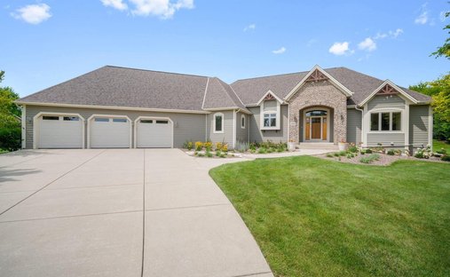 House in Thiensville, Wisconsin, United States 1