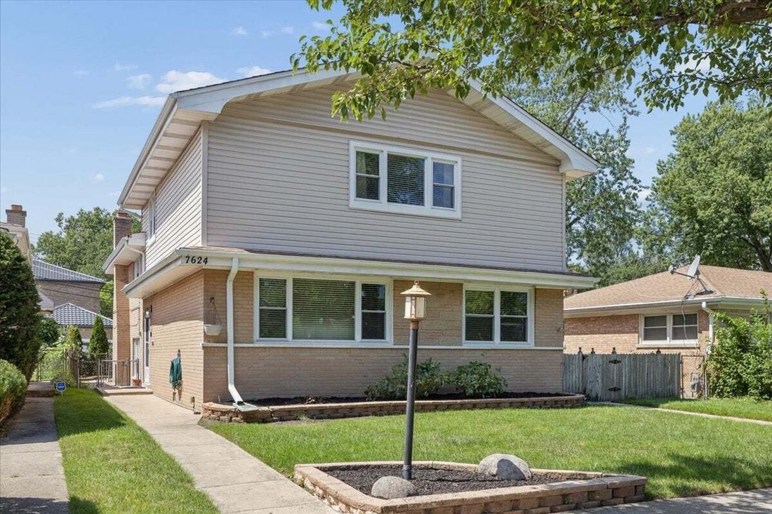 House in Skokie, Illinois, United States 2 - 18695103