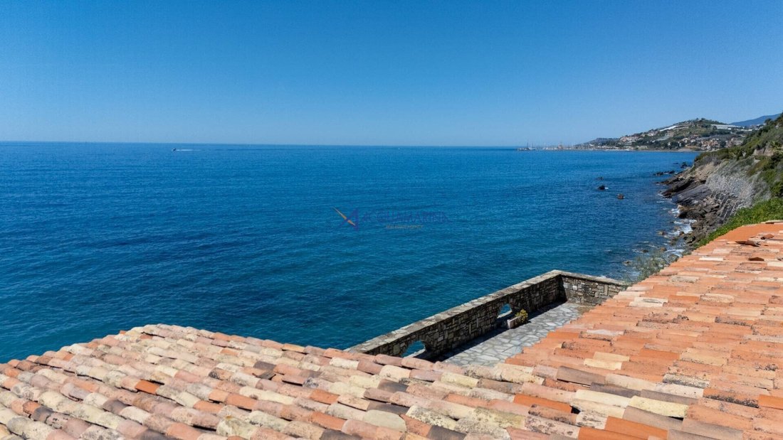 Villa in Cipressa, Liguria, Italy 2 - 18674893