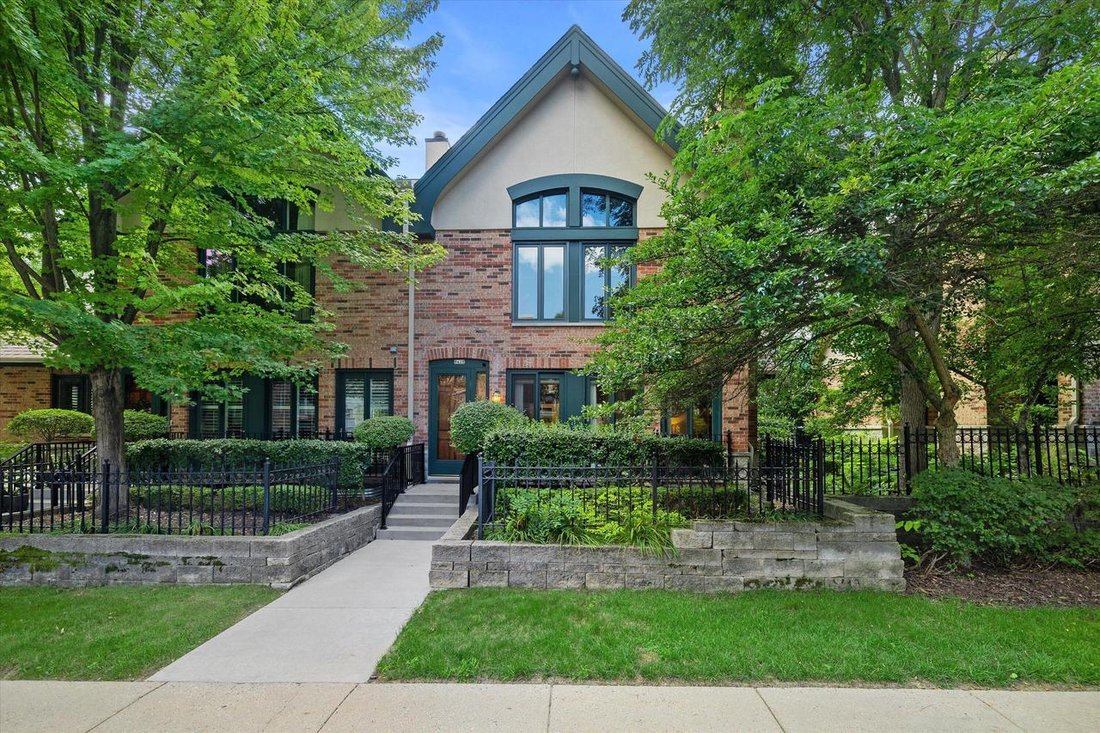 Condo in Milwaukee, Wisconsin, United States 1 - 18694357