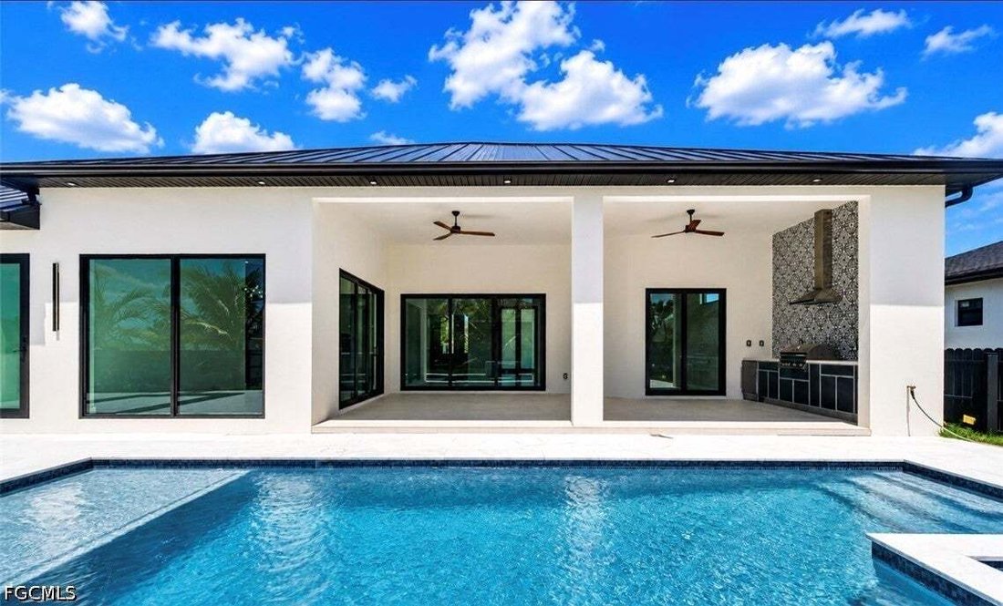 House in Cape Coral, Florida, United States 3 - 18694721