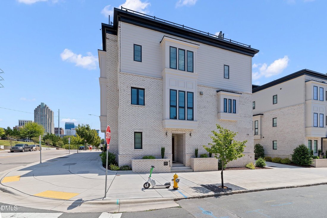 Townhouse in Raleigh, North Carolina, United States 3 - 18694533