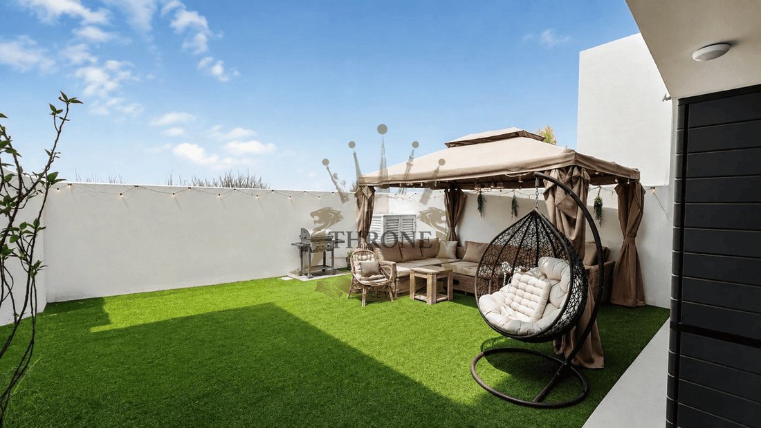 Townhouse in Damac Hills 2, Dubai, United Arab Emirates 1 - 18694684