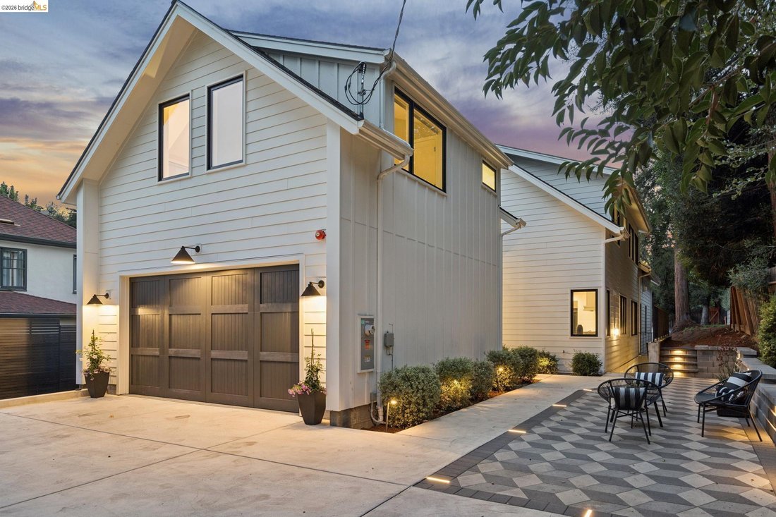 House in Oakland, California, United States 1 - 18694567