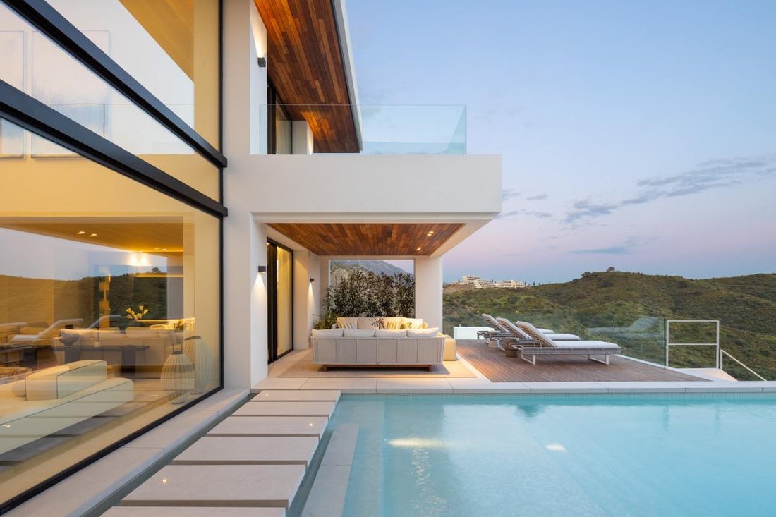 Villa in La Quinta, Benahavis, Andalusia 4 - 18695066