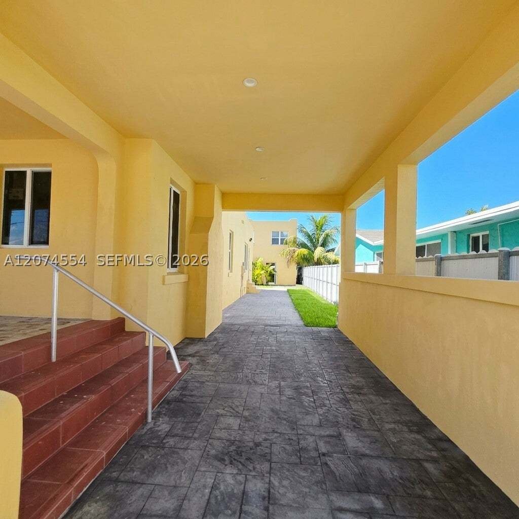 House in Miami, Florida, United States 3 - 18694577