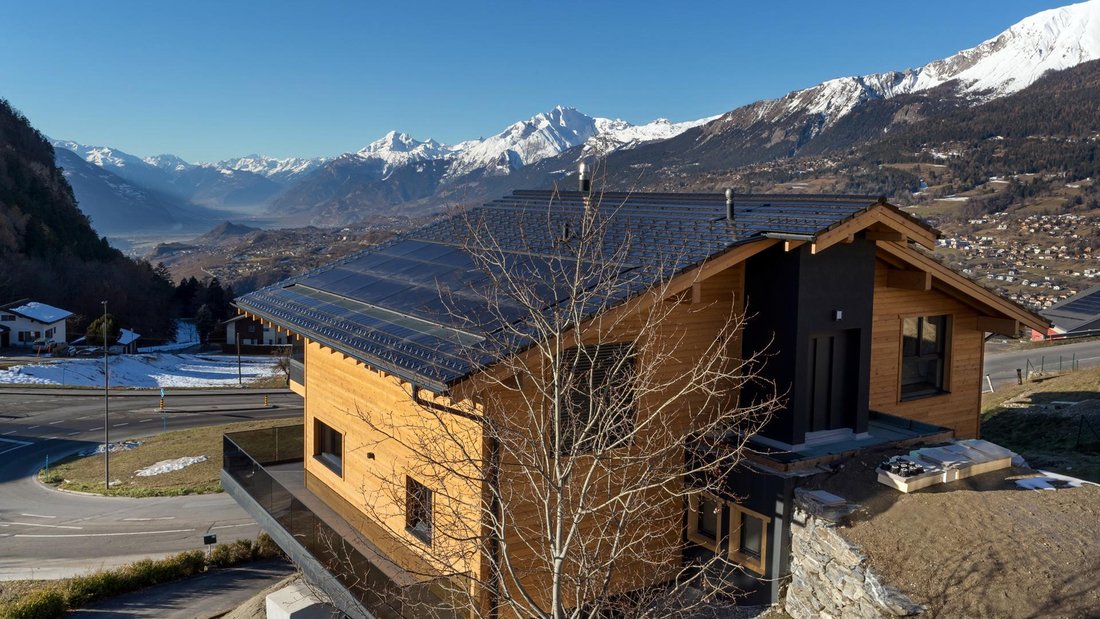 Chalet in Crans-Montana, Valais, Switzerland 3 - 18694754