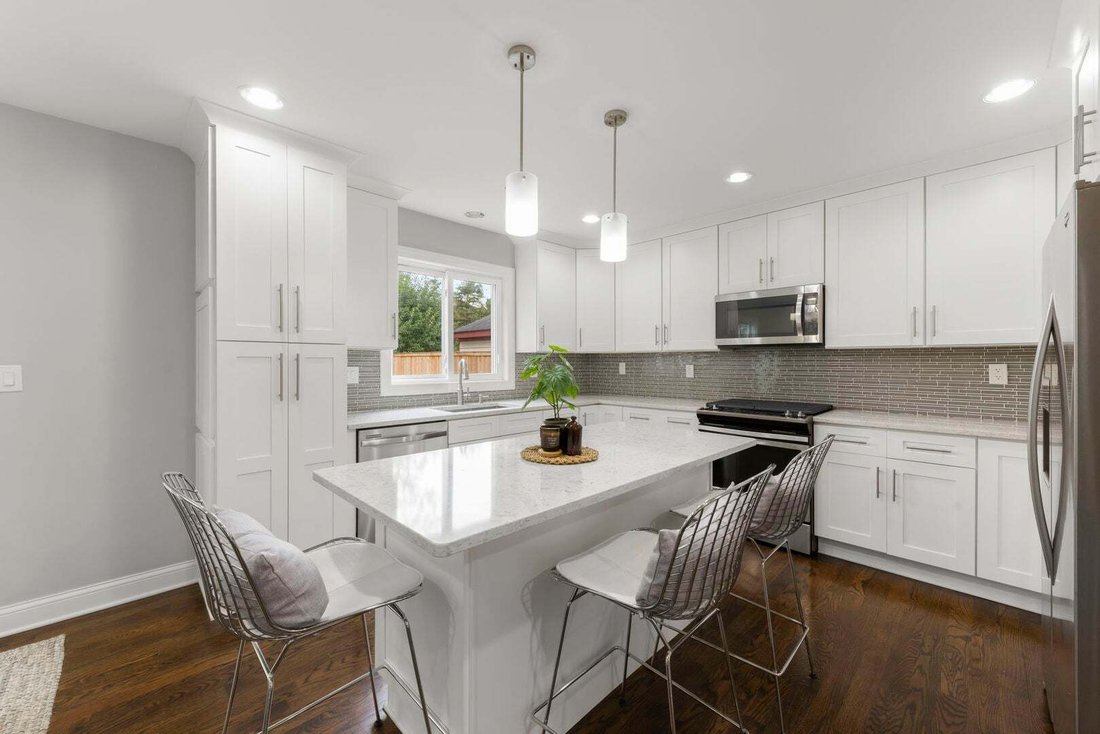 House in Glen Ellyn, Illinois, United States 3 - 18695076
