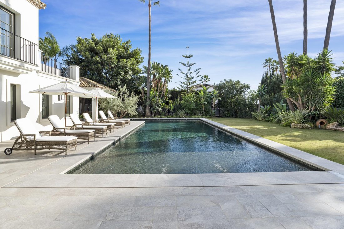Villa in Nueva Andalucia, Marbella, Spain 5 - 18695023