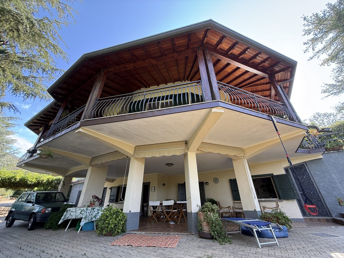 Villa in Monticelli Brusati, Lombardy, Italy 1 - 18694835