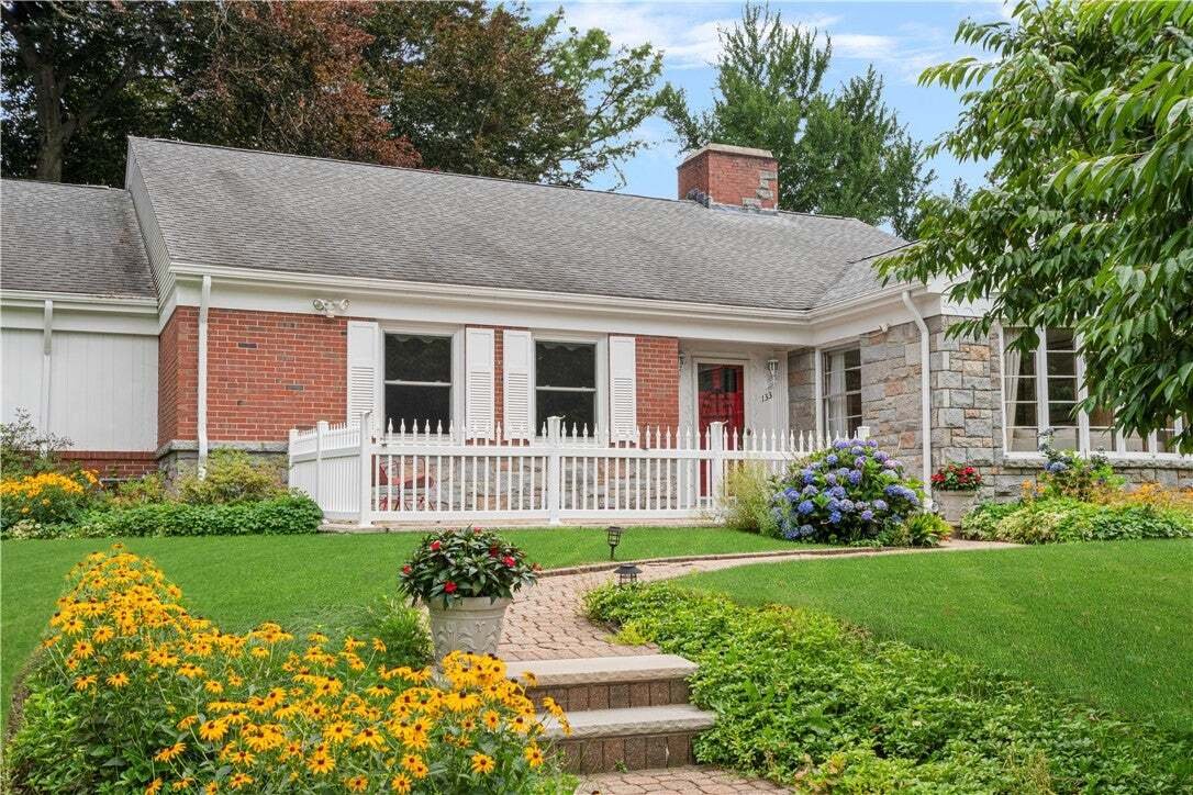 House in Cranston, Rhode Island, United States 1 - 18694818