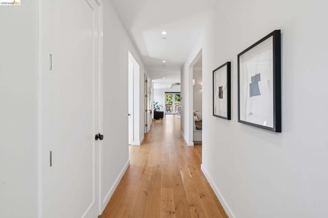 House in Oakland, California, United States 5 - 18694567