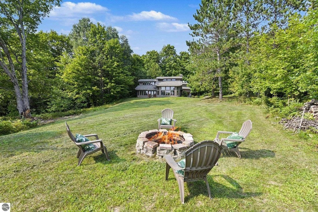 House in East Jordan, Michigan, United States 5 - 18694517
