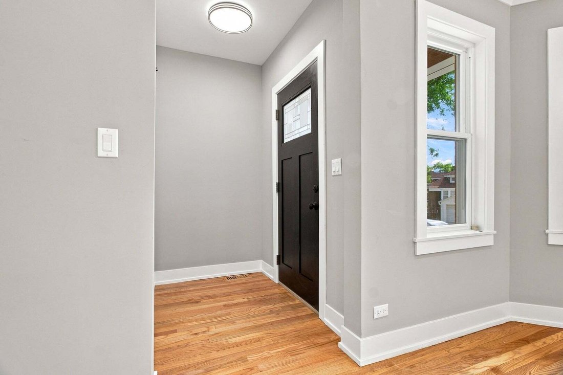 House in Elmwood Park, Illinois, United States 3 - 18694908
