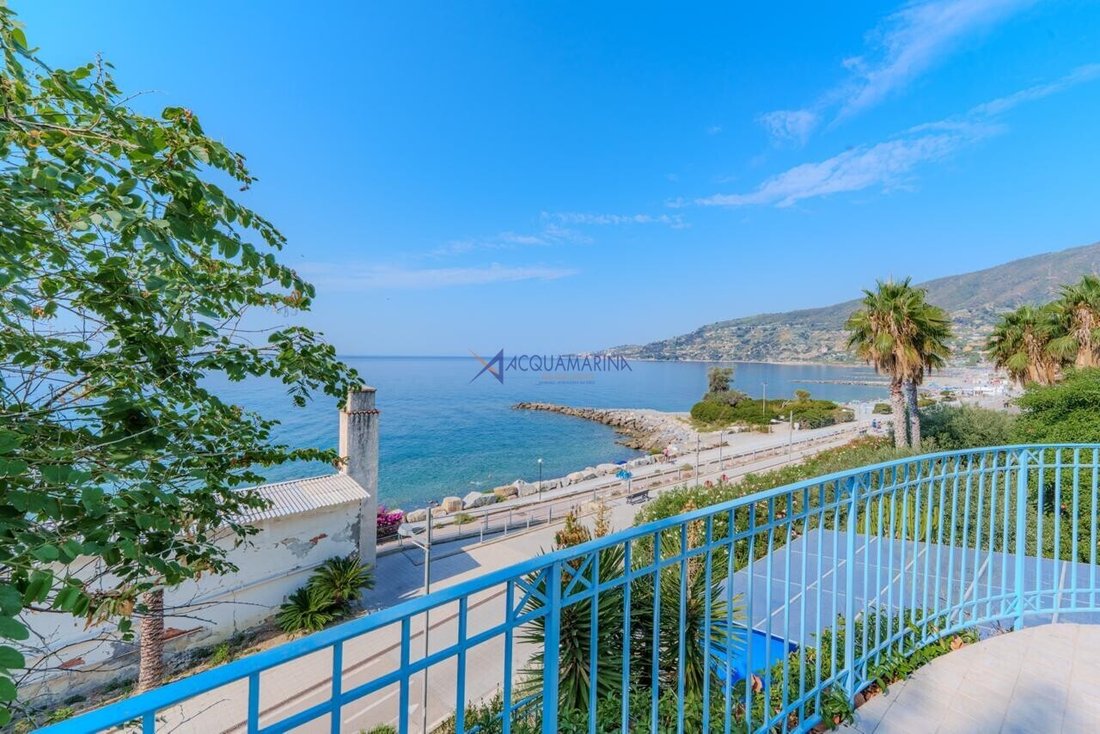 Villa à Centro, Ospedaletti, Ligurie 1 - 18610312
