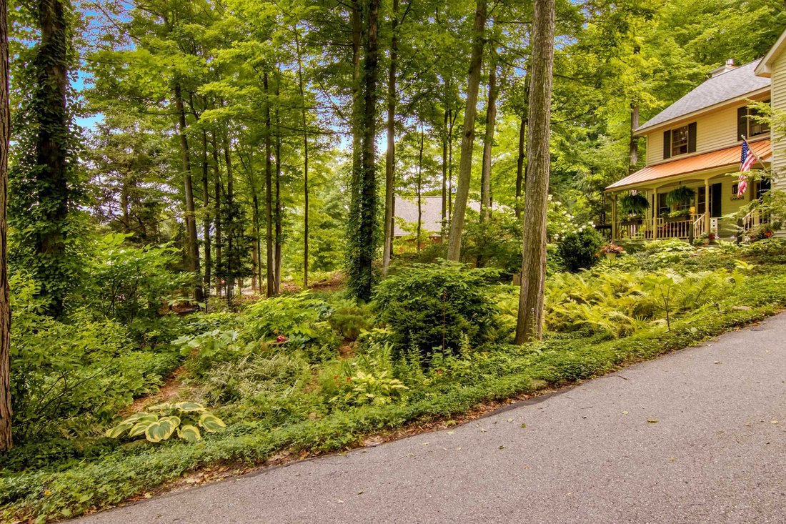 House in Garfield Township, Michigan, United States 3 - 18694463