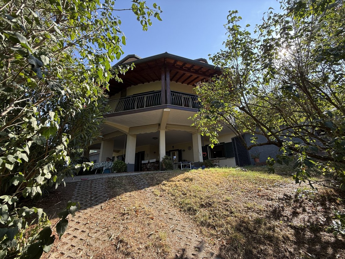 Villa in Monticelli Brusati, Lombardy, Italy 2 - 18694835