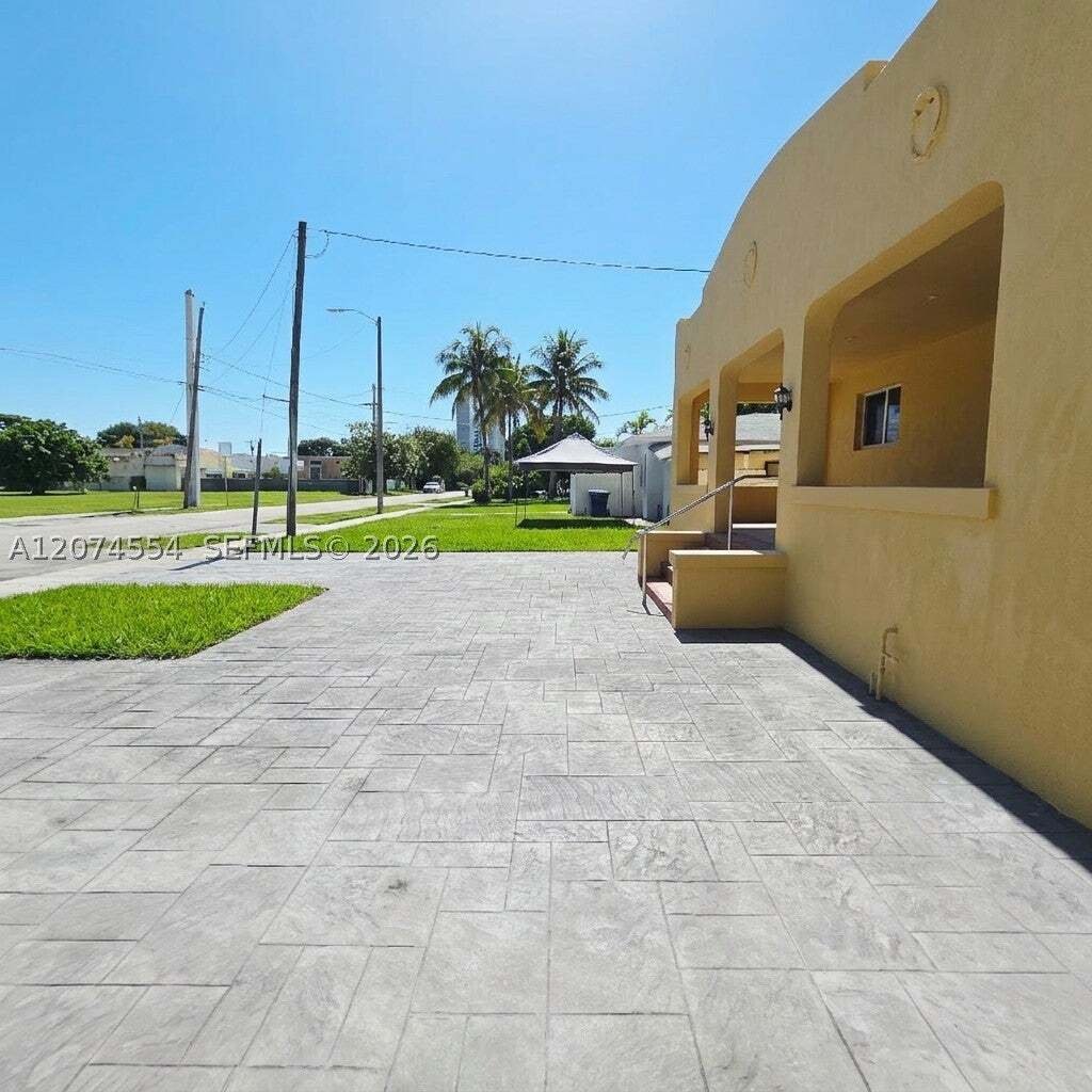 House in Miami, Florida, United States 2 - 18694577