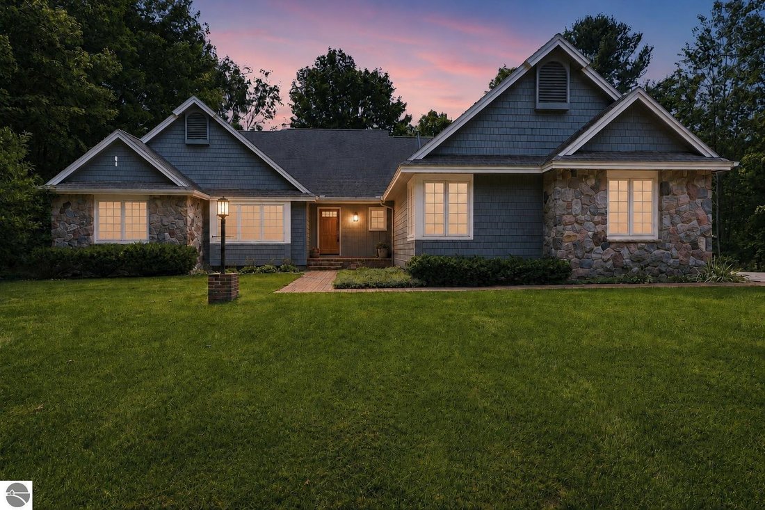 House in Garfield Township, Michigan, United States 2 - 18694489