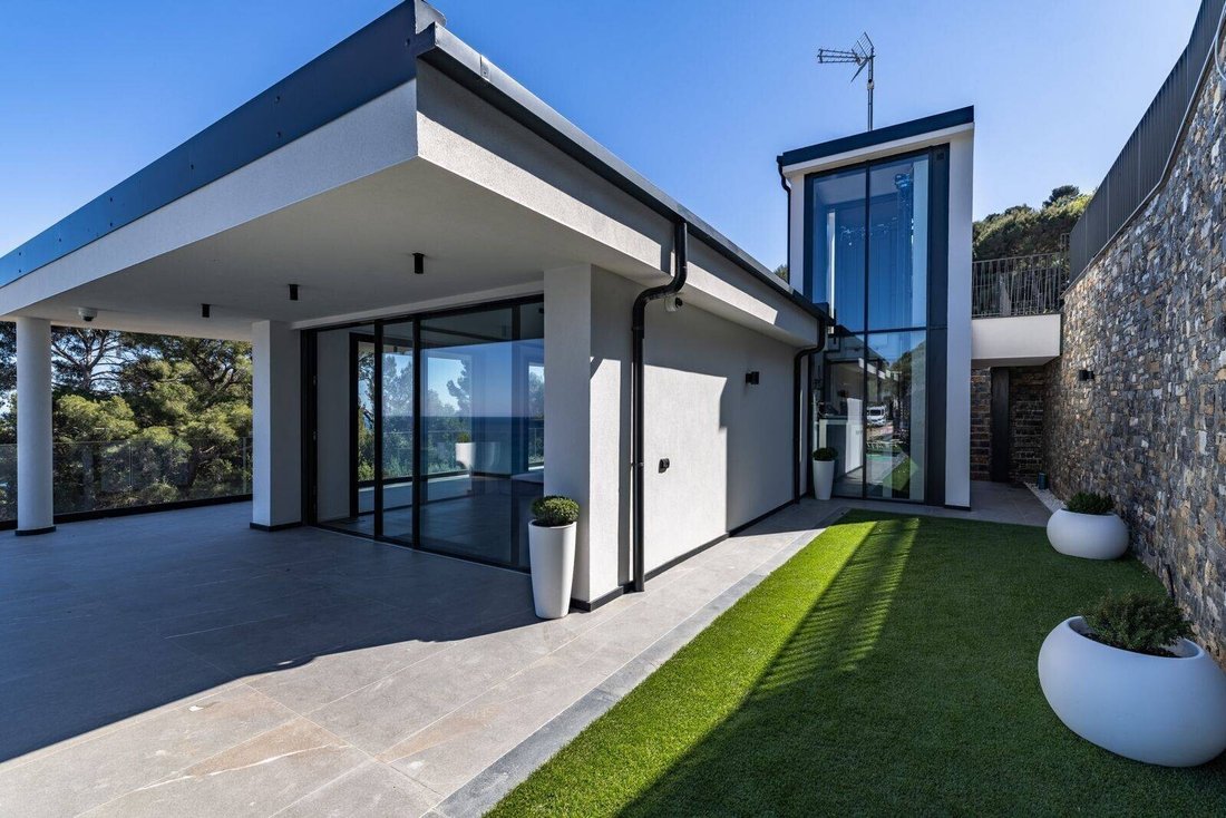 Villa in Porto Maurizio, Imperia, Liguria 5 - 18695304