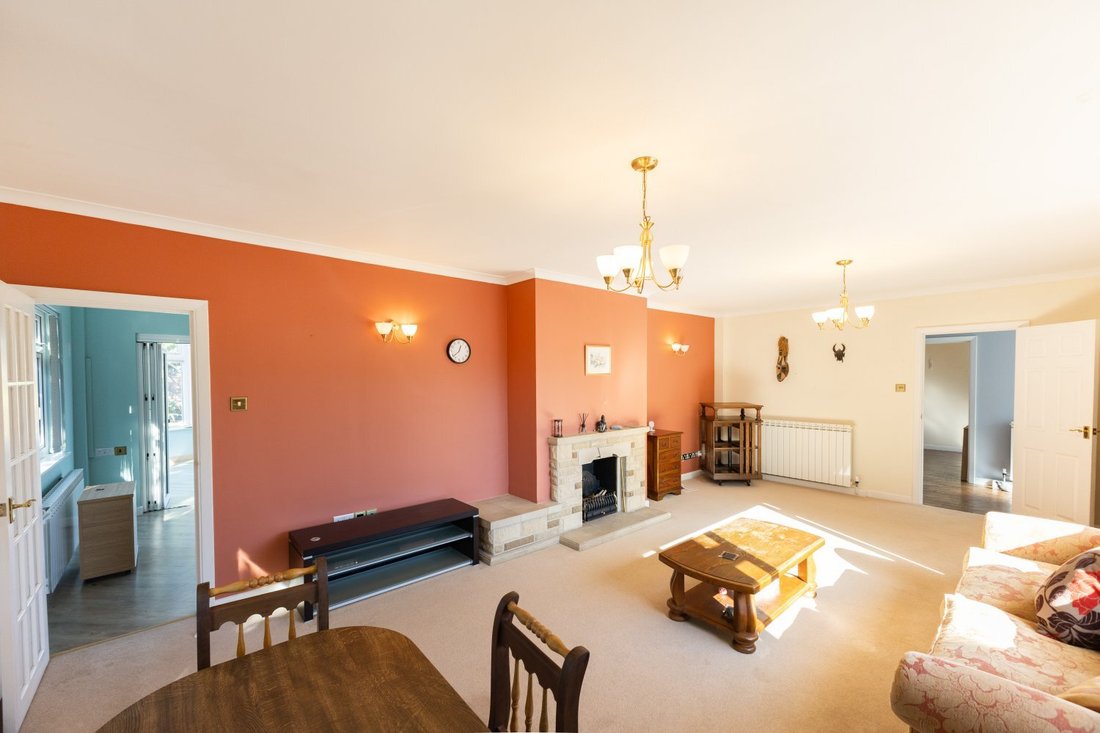 House in United Kingdom 4 - 18694685