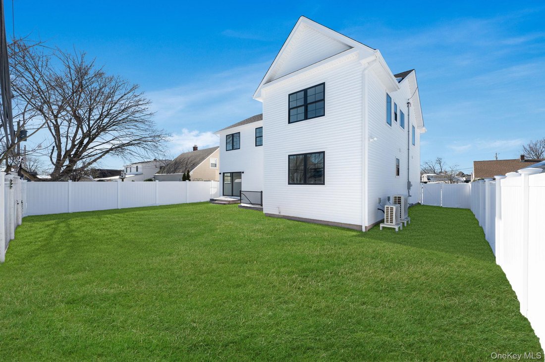 Casa en Levittown, Nueva York, Estados Unidos 5 - 18694404