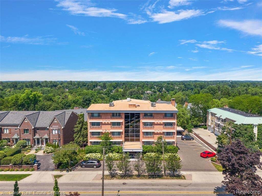 Condominio en Birmingham, Míchigan, Estados Unidos 3 - 18452880