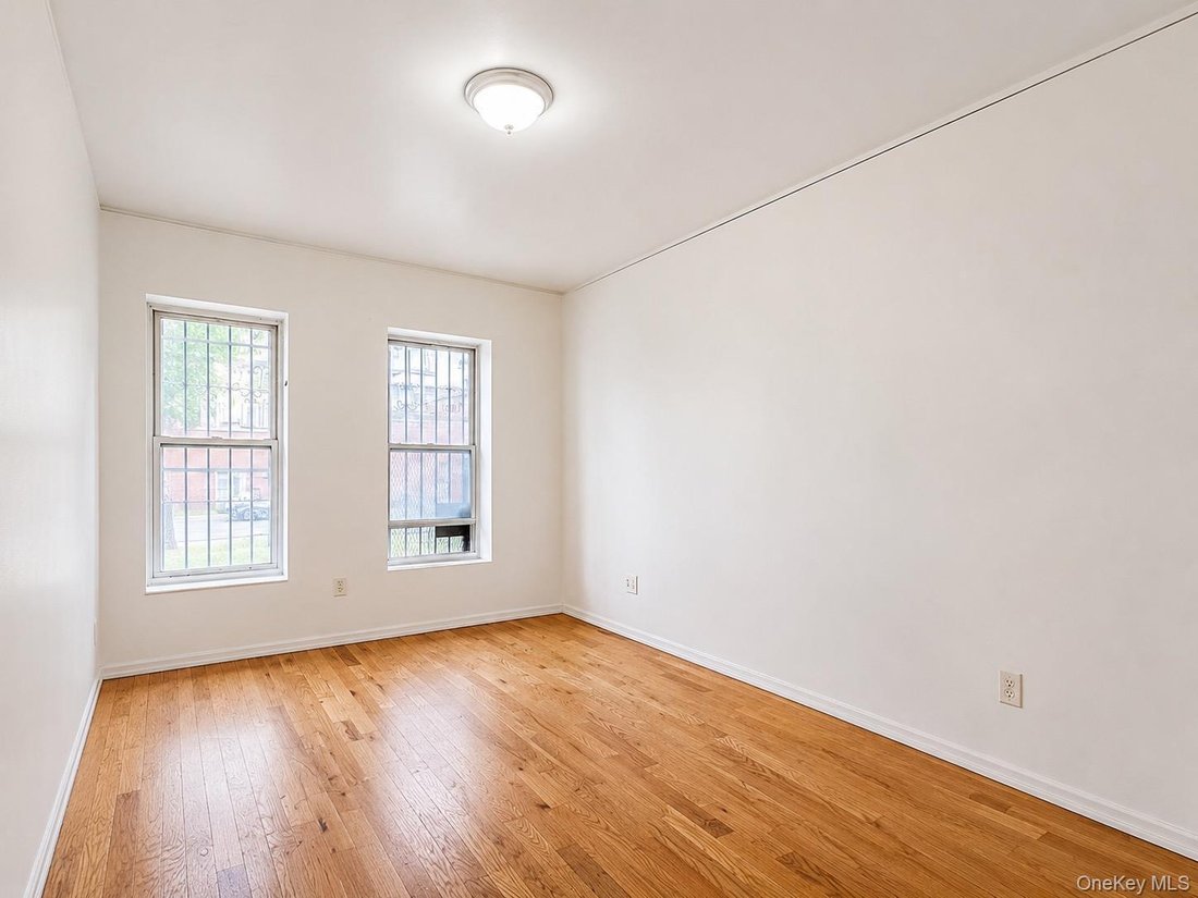 House in New York, New York, United States 4 - 18694410