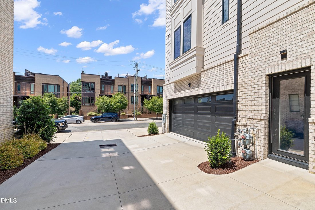 Townhouse in Raleigh, North Carolina, United States 5 - 18694533