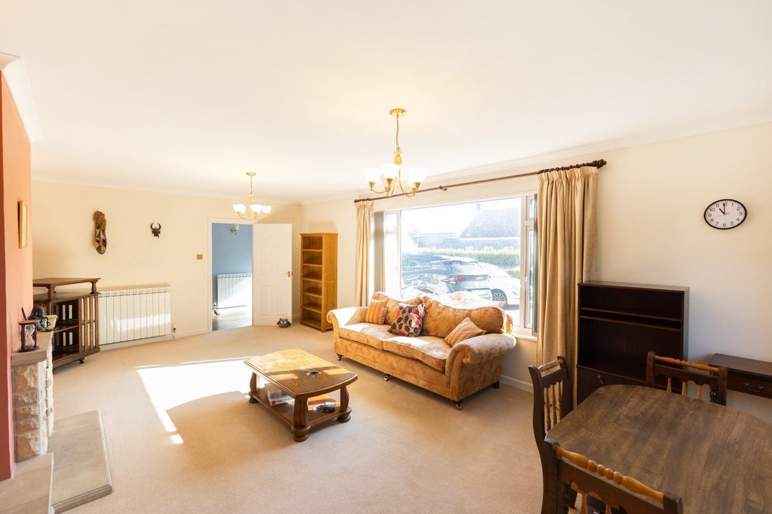 House in United Kingdom 3 - 18694685