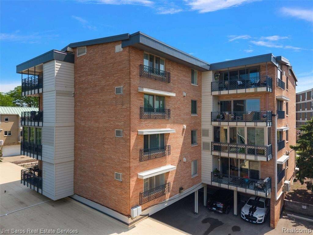Condominio en Birmingham, Míchigan, Estados Unidos 4 - 18452880