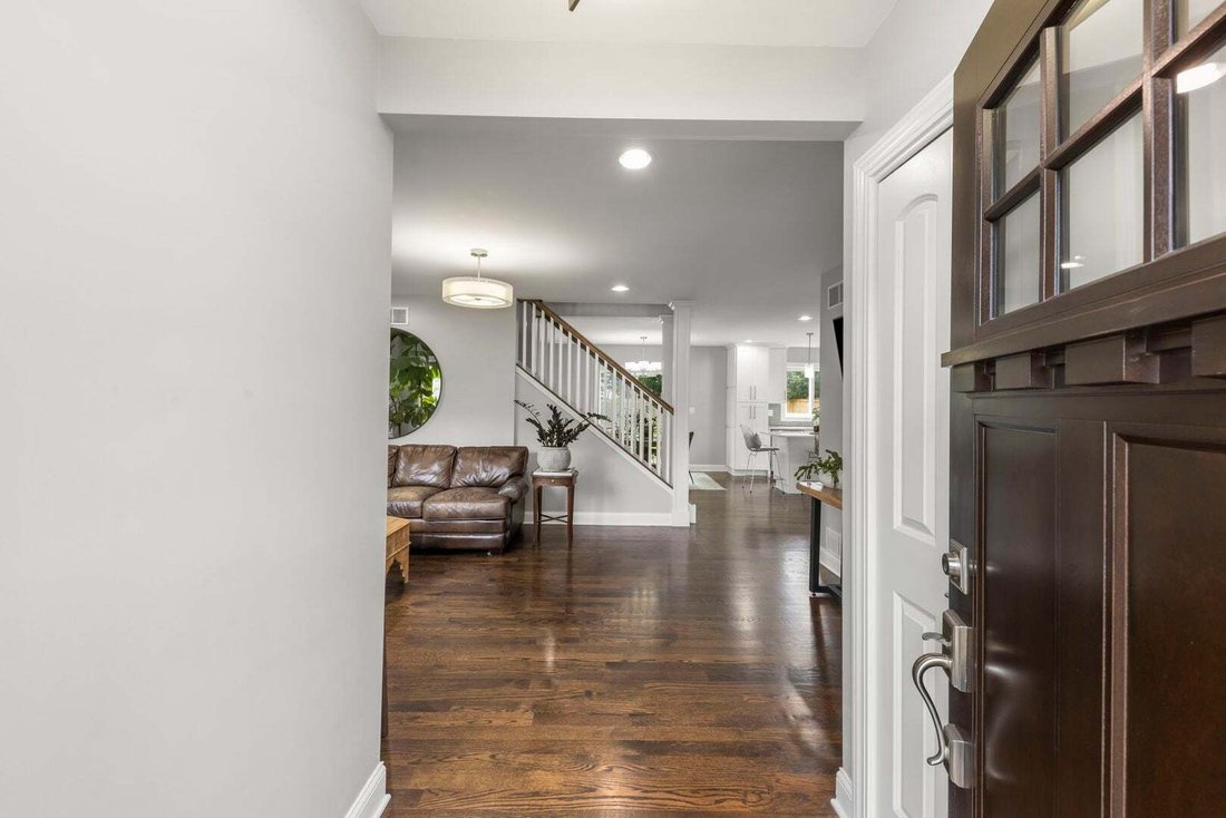 House in Glen Ellyn, Illinois, United States 2 - 18695076