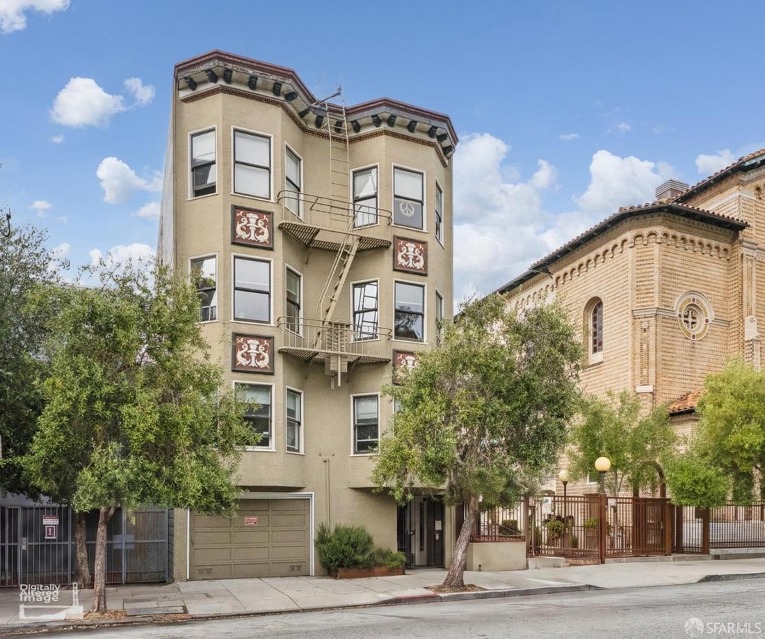 Condo in San Francisco, California, United States 2 - 18694645