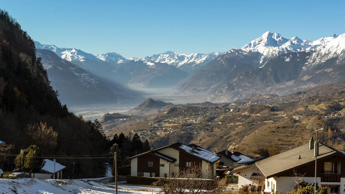 Chalet in Crans-Montana, Valais, Switzerland 1 - 18694754