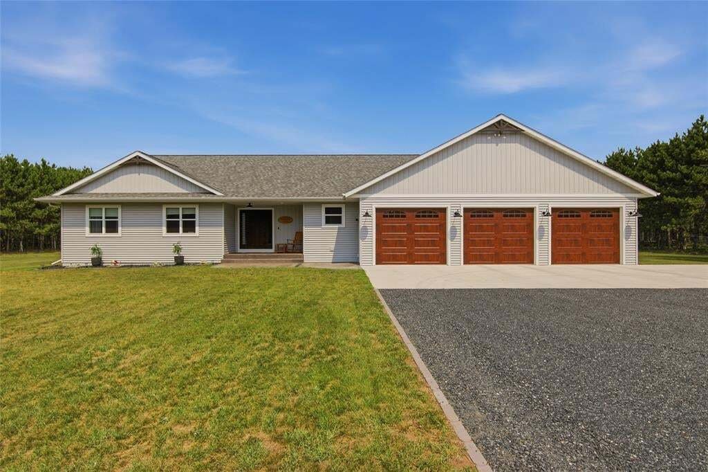 House in Chippewa Falls, Wisconsin, United States 2 - 18694355