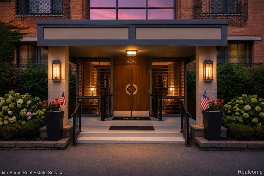 Condominio en Birmingham, Míchigan, Estados Unidos 1 - 18452880