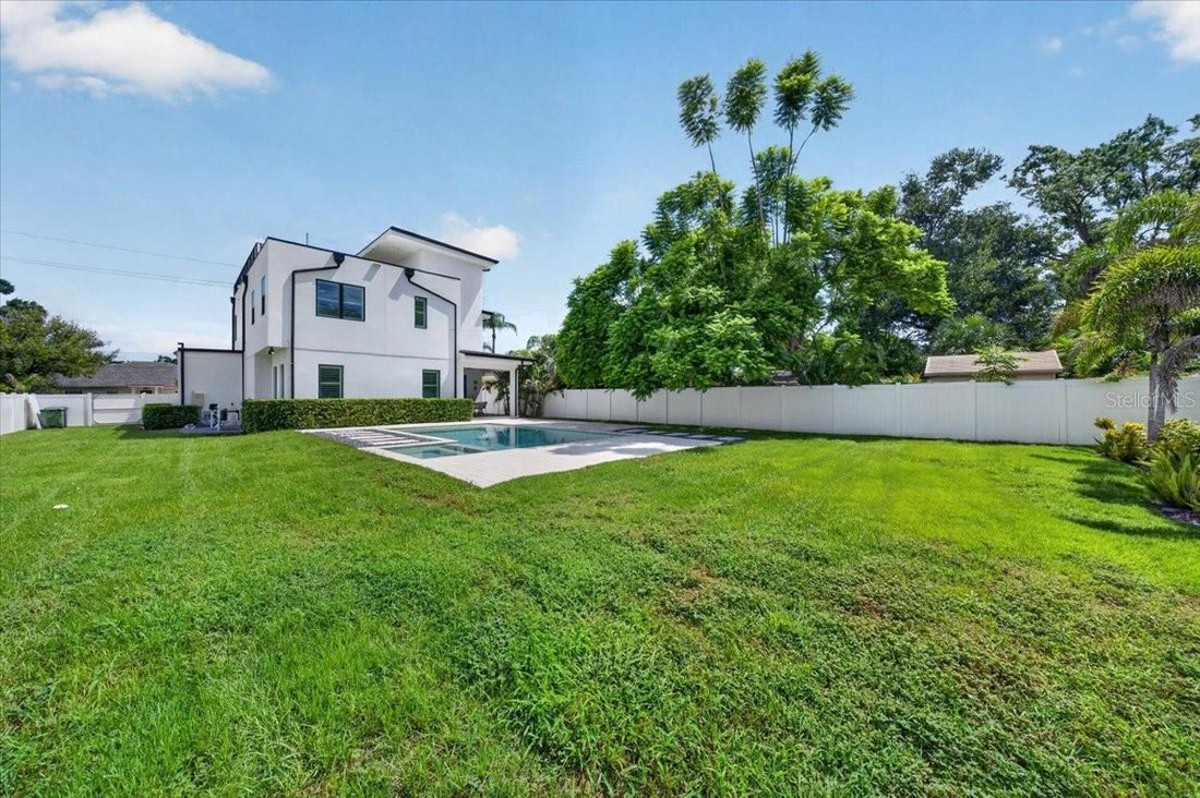 House in Tampa, Florida, United States 3 - 18694783