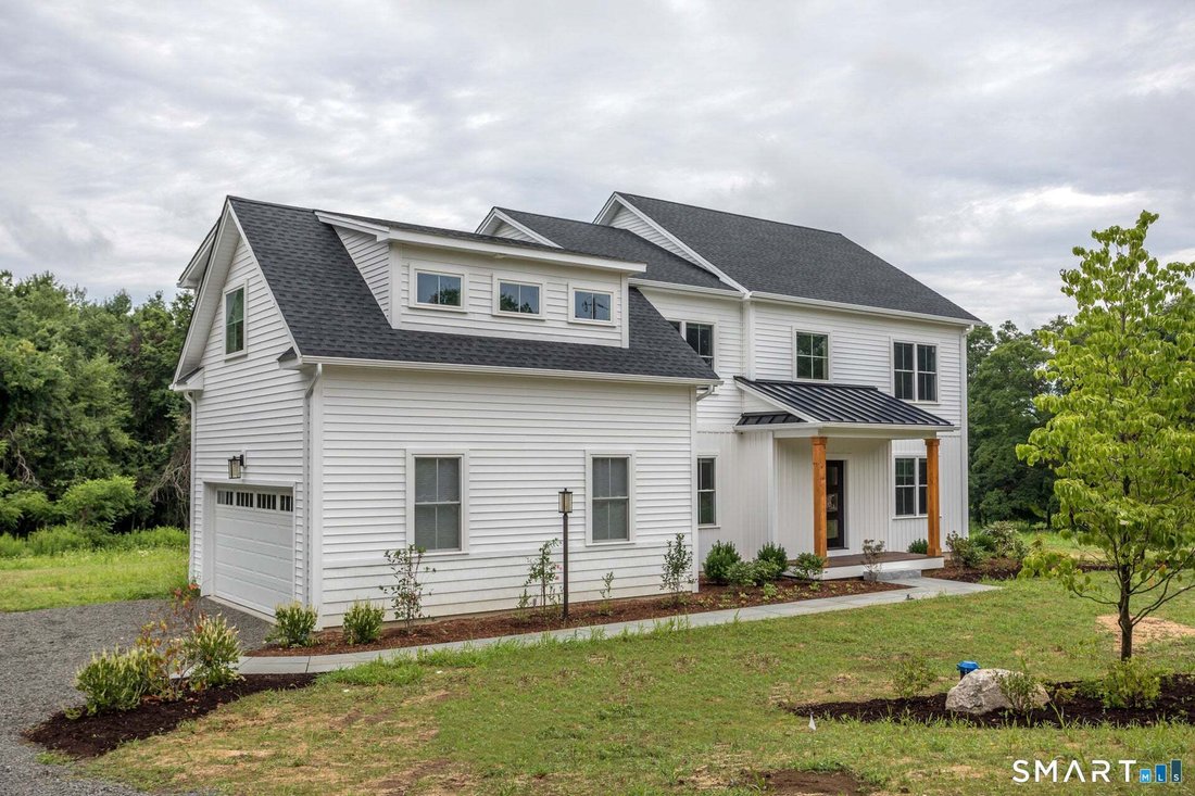 House in Newtown, Connecticut, United States 2 - 18694667