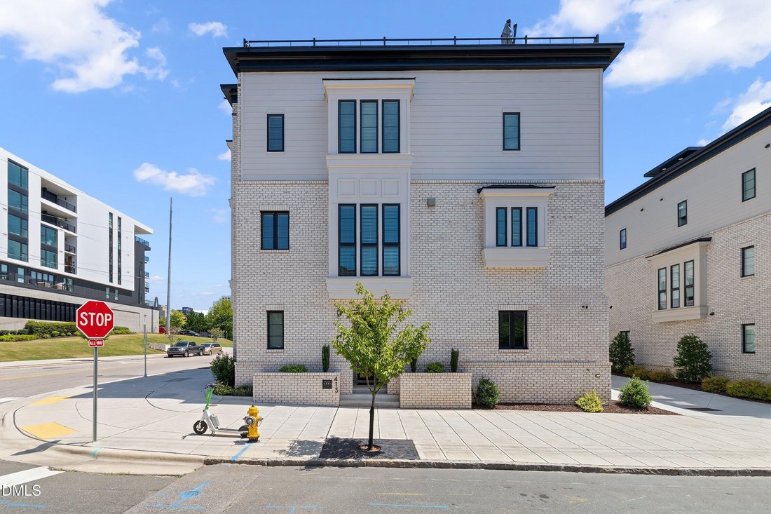 Townhouse in Raleigh, North Carolina, United States 1 - 18694533