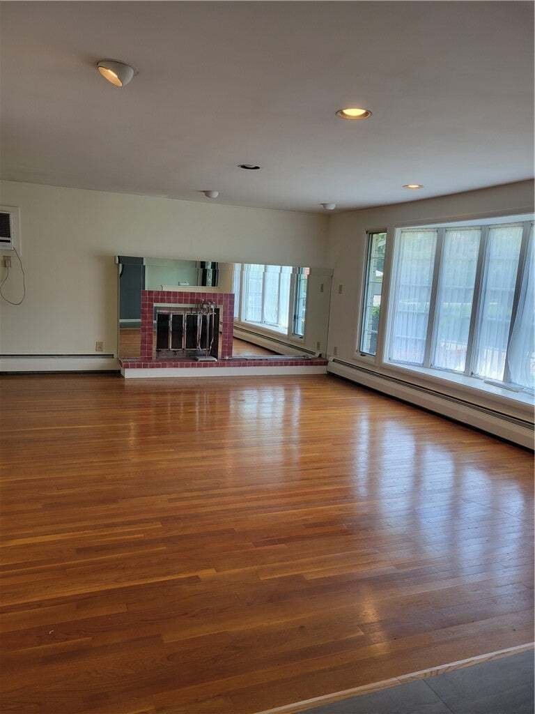 House in Cranston, Rhode Island, United States 3 - 18694841