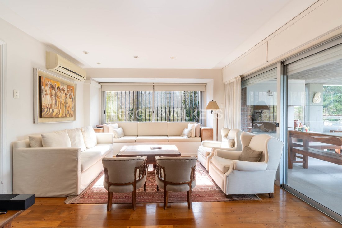 Apartment in Montevideo, Departamento de Montevideo, Uruguay 3 - 18695697