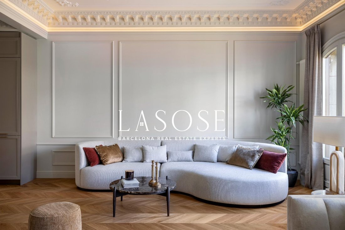 Apartment in Eixample, Barcelona, Spain 4 - 18695650