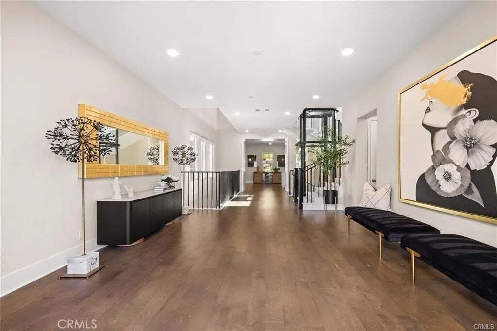 House in Irvine, CA, United States 4 - 18695386