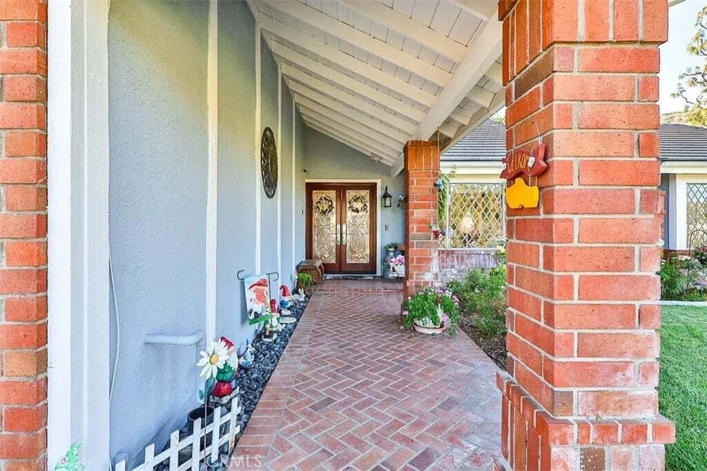 House in San Dimas, California, United States 5 - 18695368