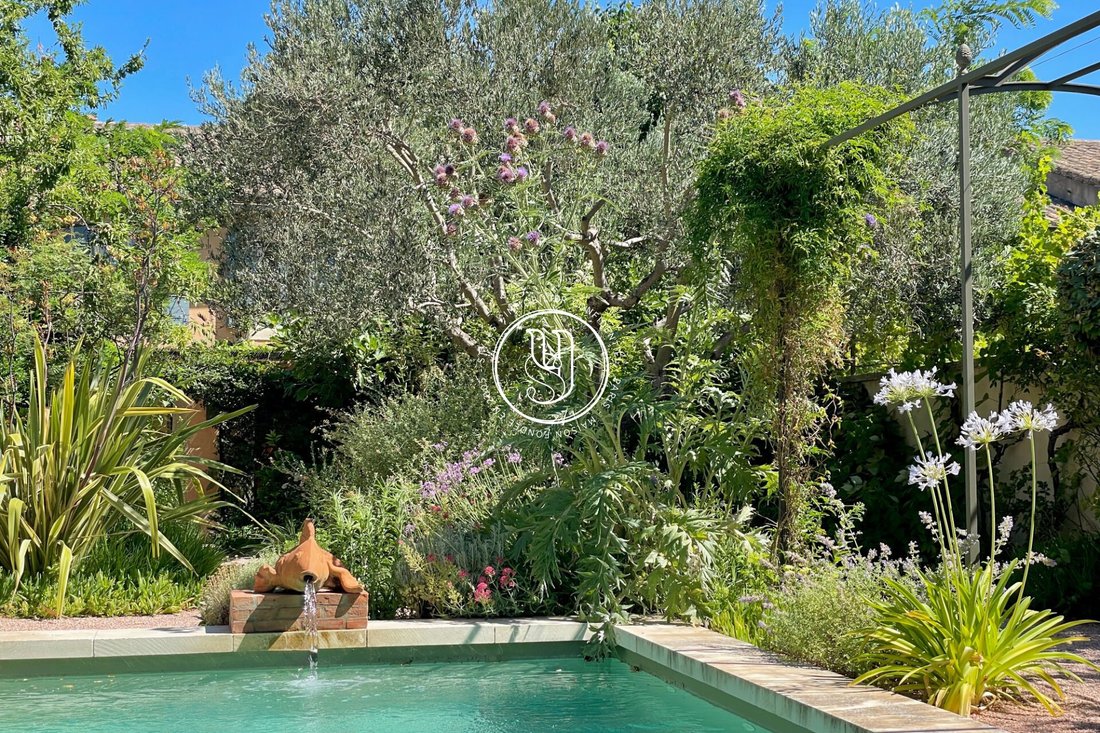 Villa in Saint-Rémy-de-Provence, Provence-Alpes-Côte d'Azur, France 4 - 18695852