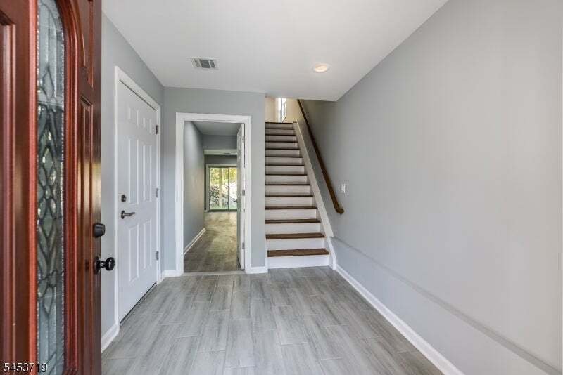 Townhouse in Wanaque, New Jersey, United States 4 - 18695753