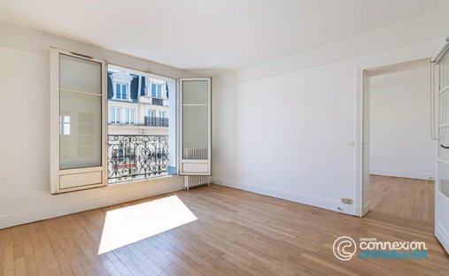 Apartment in Saint Vincent de Paul-Lariboisière, Paris 10e Arrondissement, Paris 1