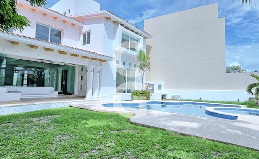 House in Cancún, Quintana Roo, Mexico 1