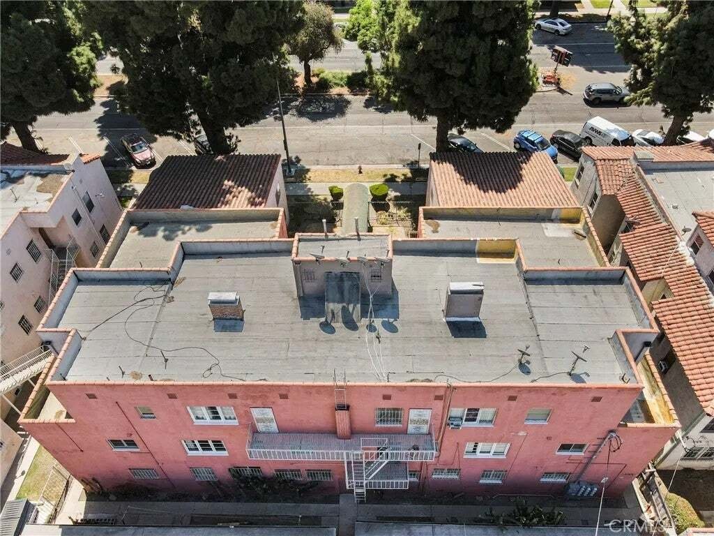 Los Angeles, California, United States 3 - 18695364